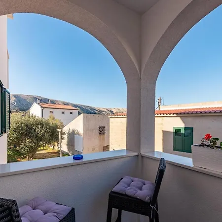 Nice In Pag With Wi-fi Apartment
